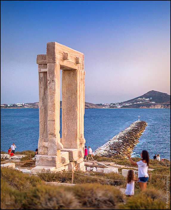 http://anagr.com/internet/Greece/Naxos/Naxos-020.jpg